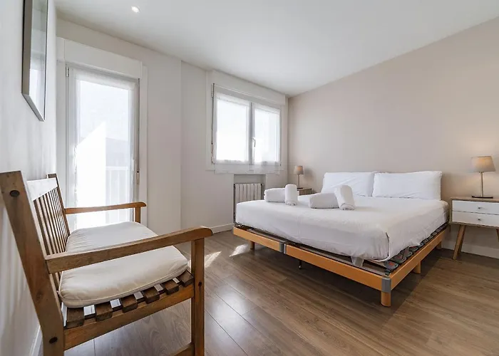 Always Easy - Luna San Sebastian